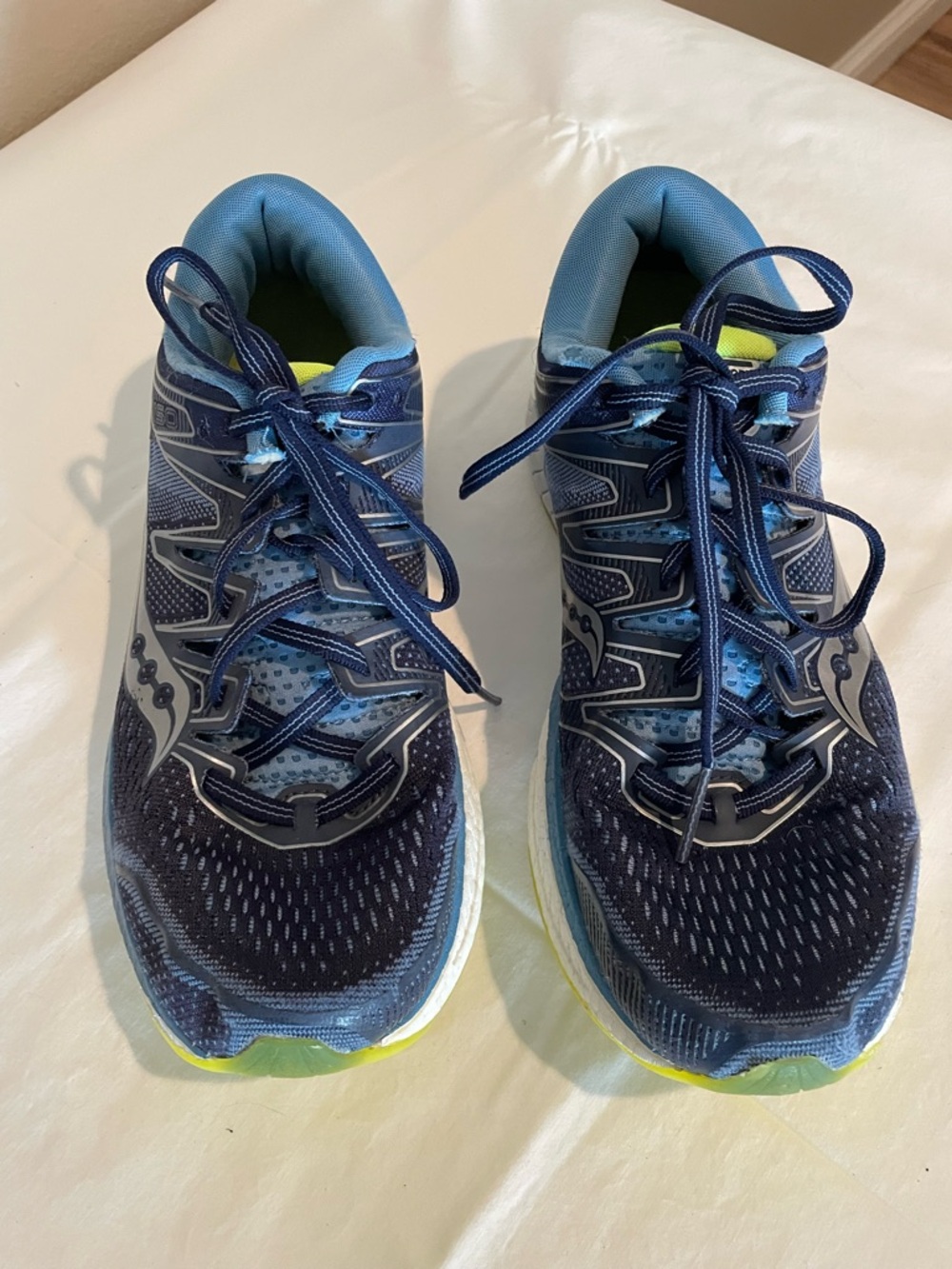 Saucony Hurricane ISO Women’s Running Shoes Size 9